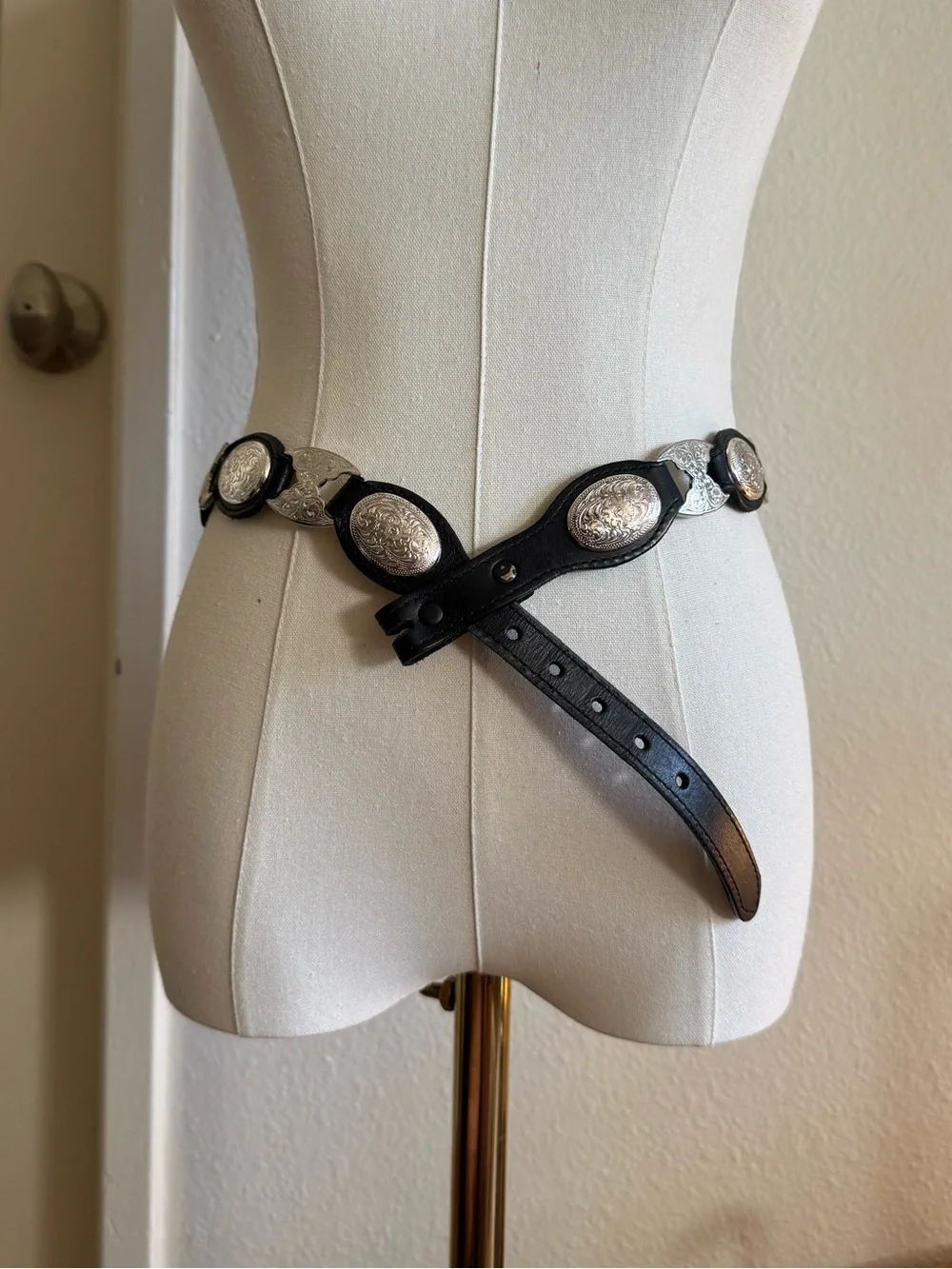 Vintage Black silver detail western style belt